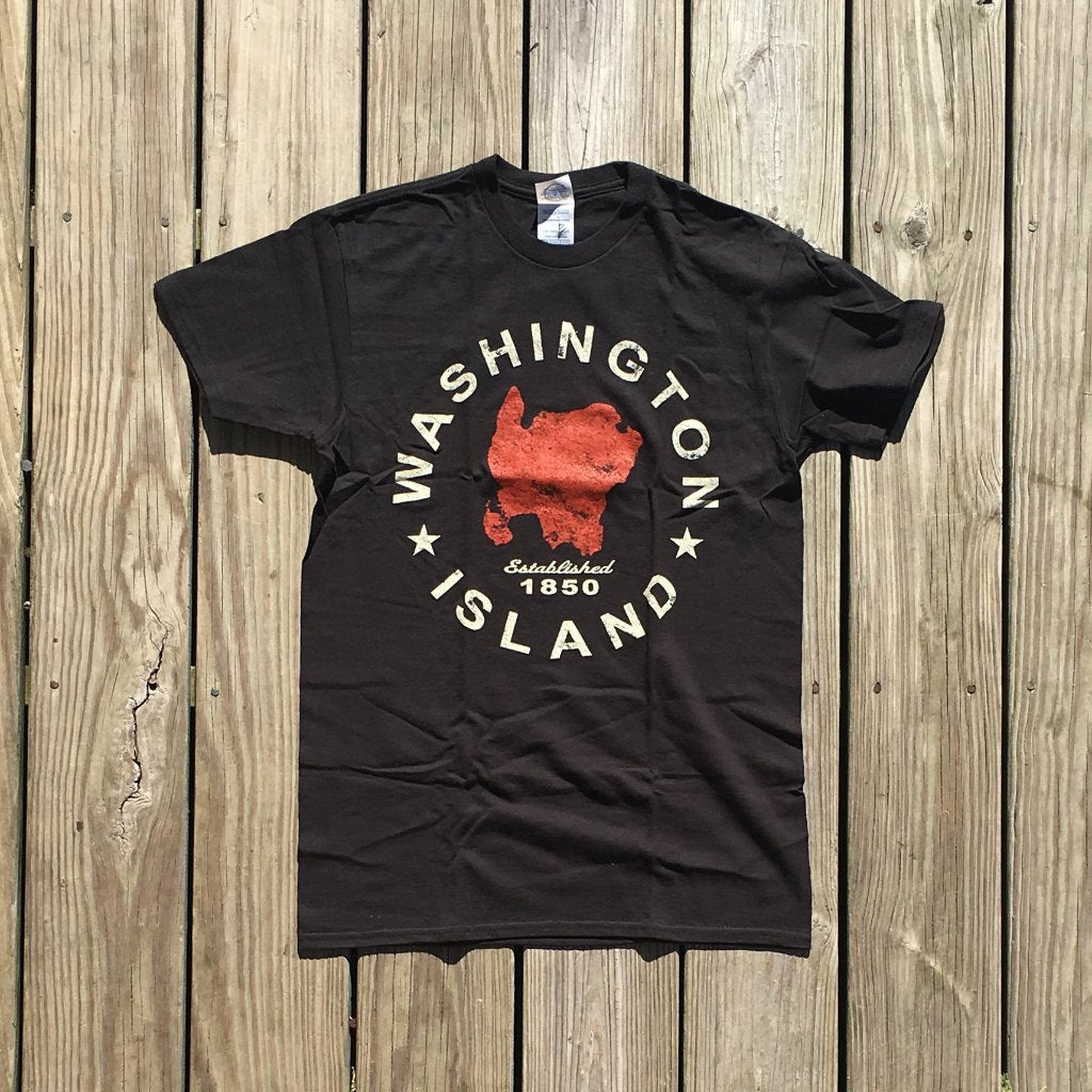 Washington Island Amber Emblem T-Shirt – Mann's Mercantile